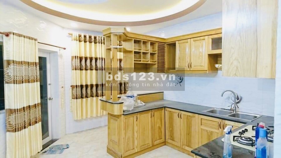 Bán căn nhà Quận 10 cực đẹp DT 40m2 5 tầng chỉ nhỉnh 5 tỷ