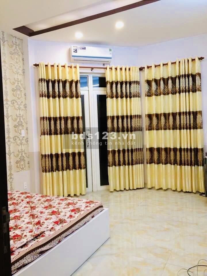Bán căn nhà Quận 10 cực đẹp DT 40m2 5 tầng chỉ nhỉnh 5 tỷ