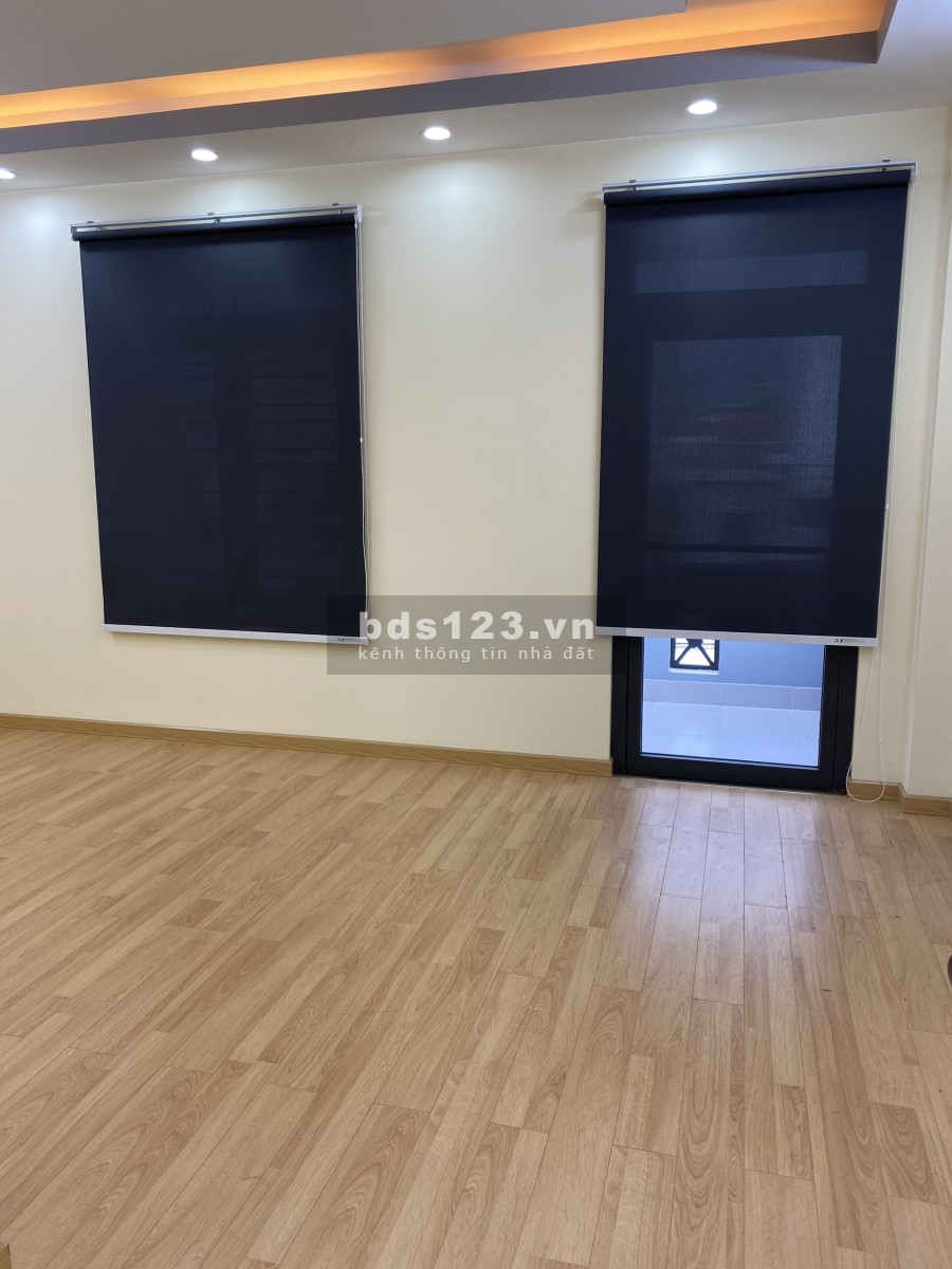 Nhà Mặt Tiền đường nguyễn văn công, 6.5x22m trệt 3 lầu