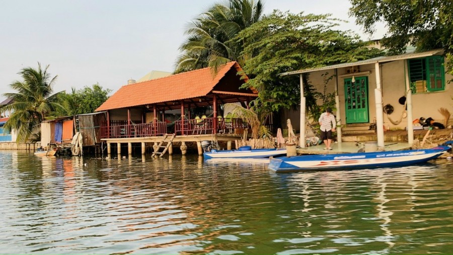 Cần tiền bán gấp lô đất mặt rạch view sông
