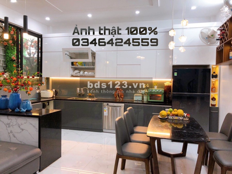 Chỉ với 6 tỷ sở hữu ngay căn nhà rộng 70m2 phố Hoàng Quốc Việt, đường ô tô cách nhà chỉ 40m