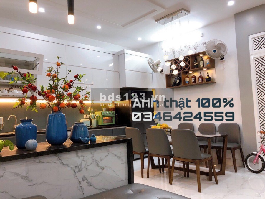 Chỉ với 6 tỷ sở hữu ngay căn nhà rộng 70m2 phố Hoàng Quốc Việt, đường ô tô cách nhà chỉ 40m