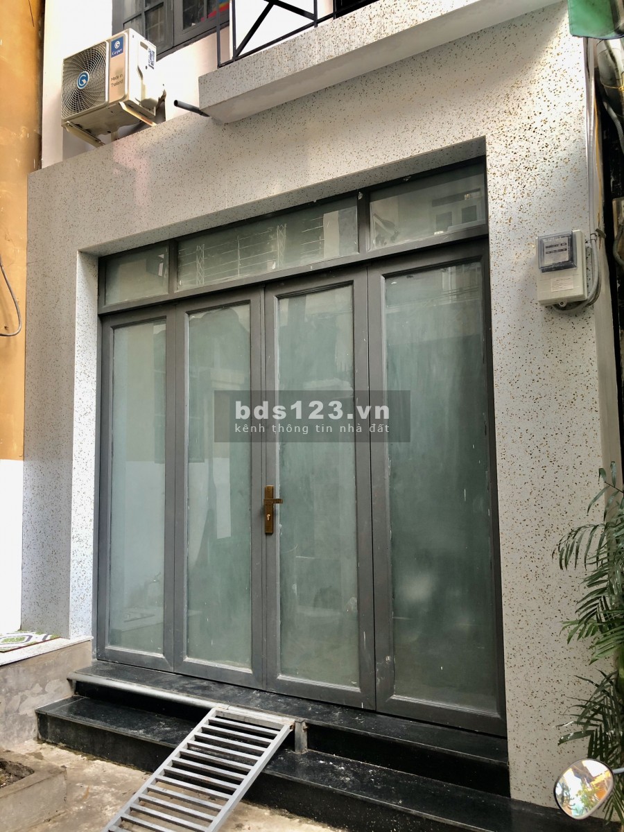 Bán nhà ngay ngã tư Phan Đăng Lưu, Phan Xích Long, Quận Phú Nhuận
