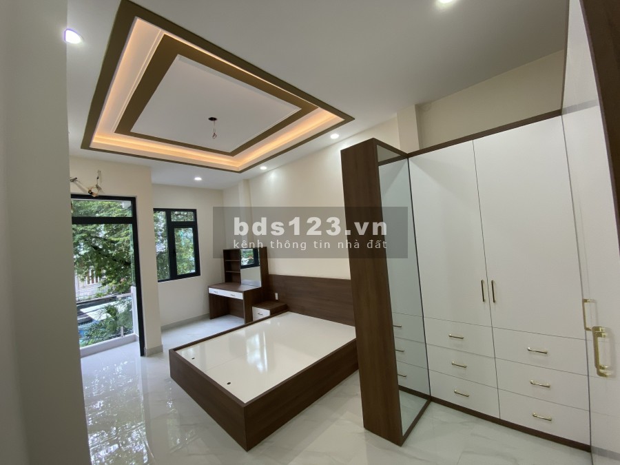 Cấn bán gấp nhà xây mới mặt tiền Nguyễn Lâm, Quận 10, dtsd…