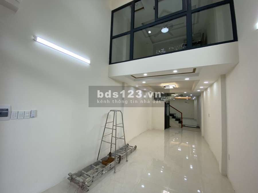 Cấn bán gấp nhà xây mới mặt tiền Nguyễn Lâm, Quận 10, dtsd…