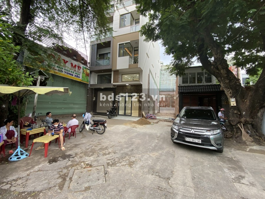 Cấn bán gấp nhà xây mới mặt tiền Nguyễn Lâm, Quận 10, dtsd…
