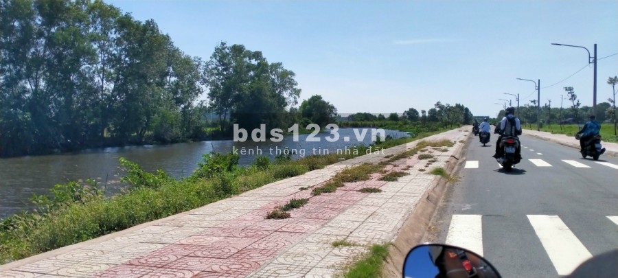 Mở bán KDC Cầu Tràm mặt tiền ĐT826 đối diện Five Star DT 100m2 giá chỉ 1,7 tỷ