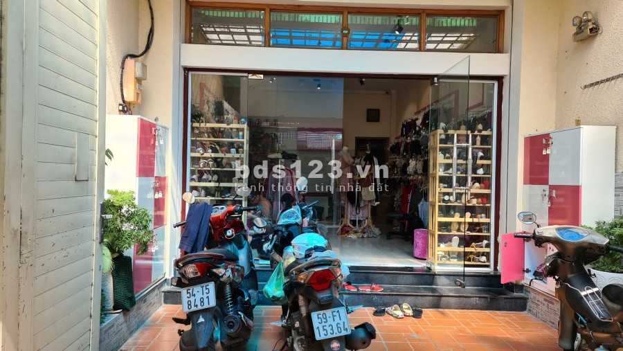 Nhà nguyên căn 5*20 3 tầng giá rẻ hơn thị trường 30% LH 0938 612 666 ANH EM GROUP