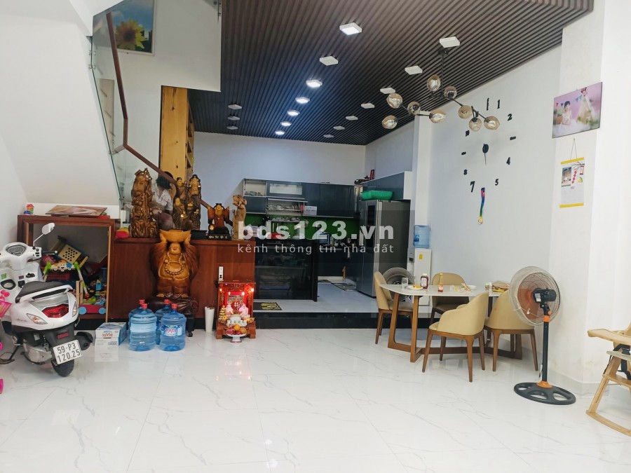 Bán Gấp Nhà Đường 3 Tháng 2 Quận 10 SD 384m2 HXH chỉ 169tr/m2