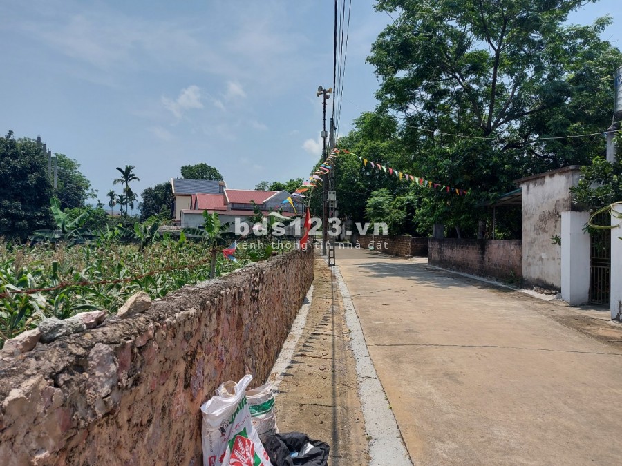 Bán 522m/300m đất ở lâu dài tại thô Đông Nam, Nam Phương Tiến, view Hồ Văn Sơn thoáng, cách Hồ Văn Sơn 100m