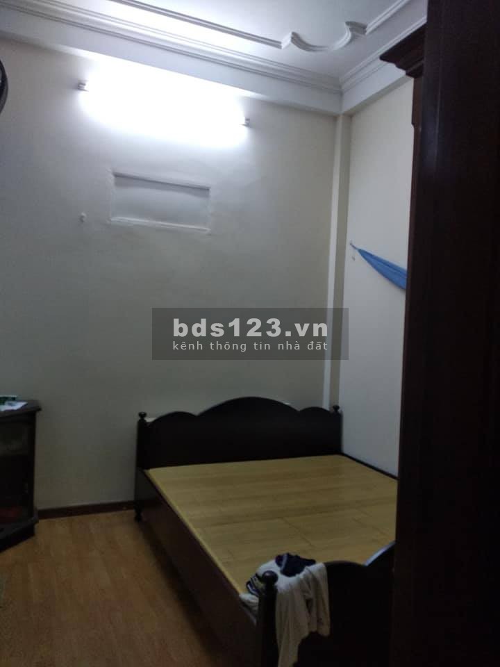 Bán nhà ngõ 302 đường Láng 4 tầng x 45m2 giá 3,8 tỷ. LH 0912442669