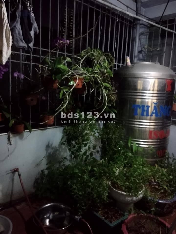 Bán nhà ngõ 302 đường Láng 4 tầng x 45m2 giá 3,8 tỷ. LH 0912442669