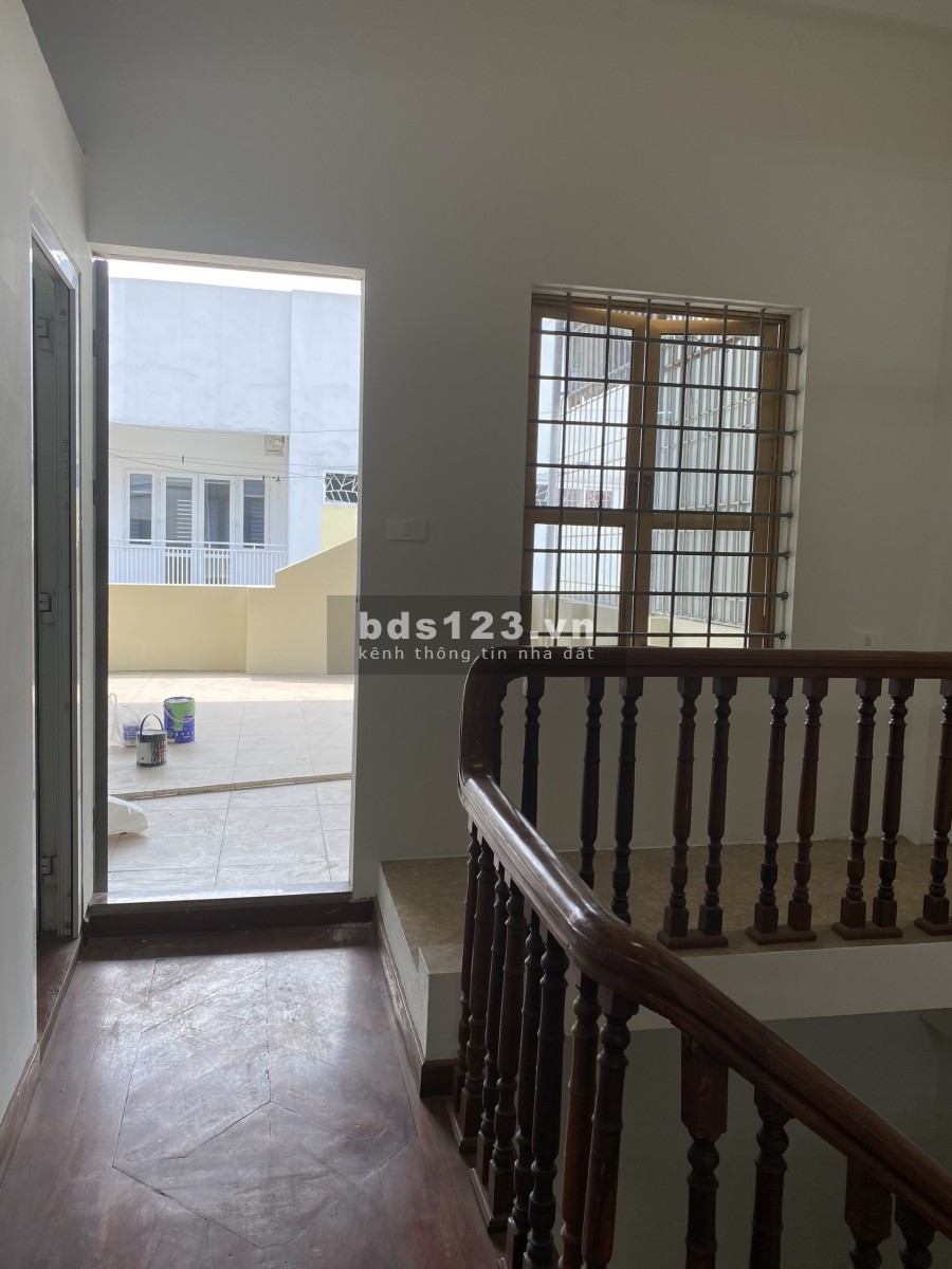 Bán nhà khu phân lô, ô tô đỗ cửa, ngõ 54 Bùi Xương Trạch, nhà đẹp như mới, giá 6,6 tỷ