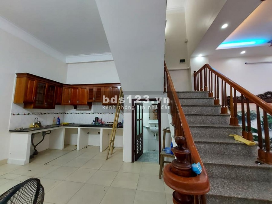 Kinh doanh cự đỉnh, phân lô ô tô tránh cửa, nhà đẹp, nội thất xịn, kiến trúc hiện đại