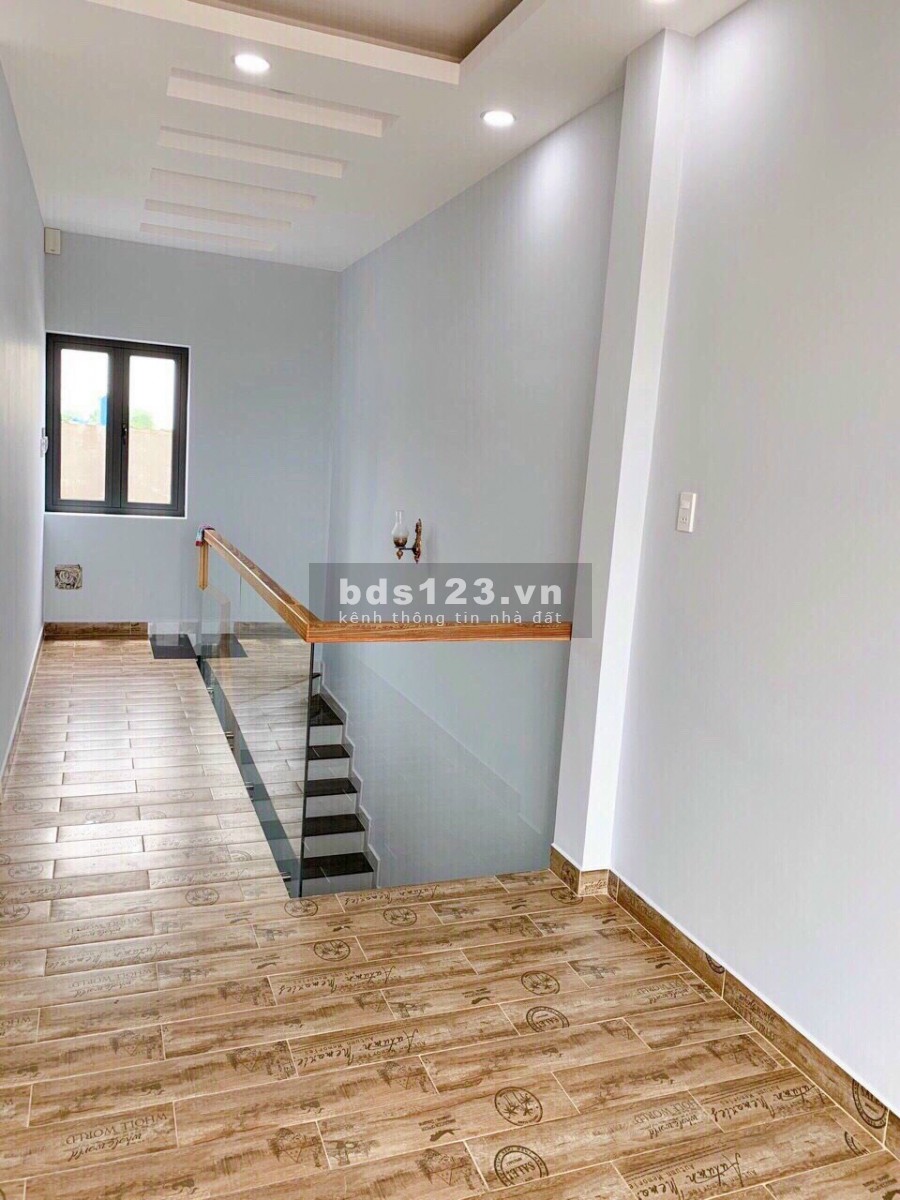 Tôi bán gấp nhà 1T1L 72m2 HXH đường Xuân Thới 2, Hóc Môn, giá 900 tr, SHR
