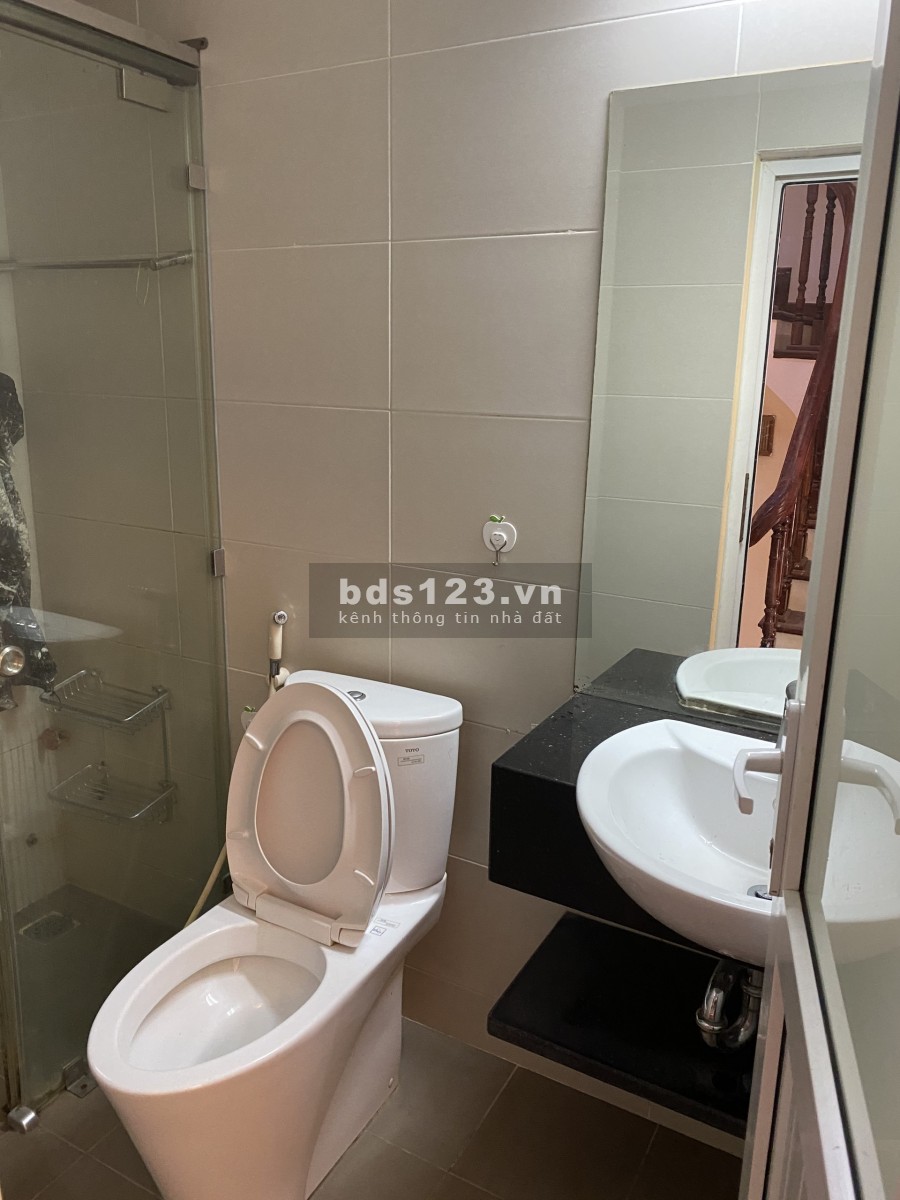 Bán nhà khu phân lô, ô tô đỗ cửa, ngõ 54 Bùi Xương Trạch, nhà đẹp như mới, giá 6,6 tỷ
