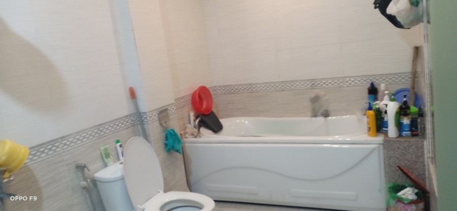 Bán nhà. Võ Chí Công, Tây Hồ, lô góc nở hậu, dt 169m2, mt 8m, nhà 3 tầng, giá 6.9 tỷ