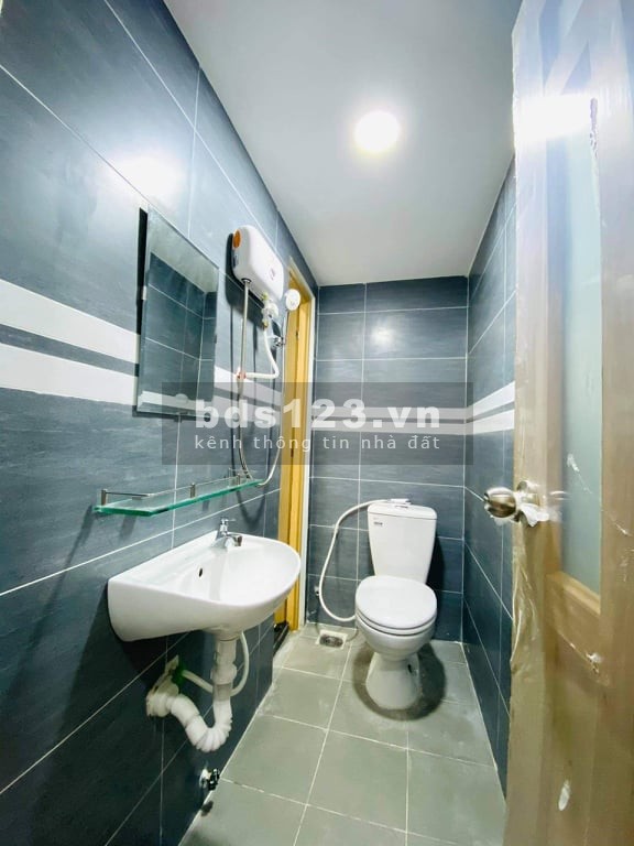 Nhà cần bán gấp hạ chào tiếp tục Bạch Đằng 5 tỷ.
