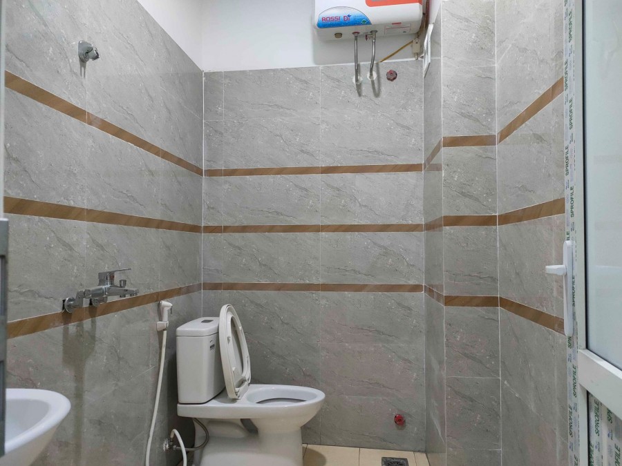 Nhà đẹp Thanh Nhàn giá rẻ cách phố 50M ngõ 3 gác, 60M, 4 tầng, Mt 3.7, Giá 4.2 Tỷ