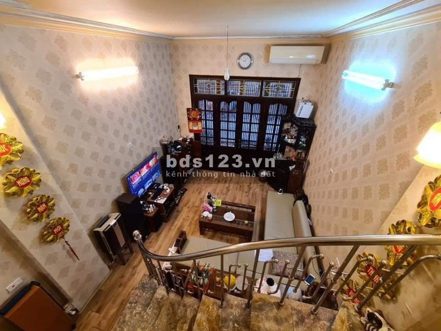 Bán nhà Bạch Mai, 42m, 5T, Nhà siêu đẹp, Kinh Doanh, chỉ hơn 4 tỷ, LH: 0877771009
