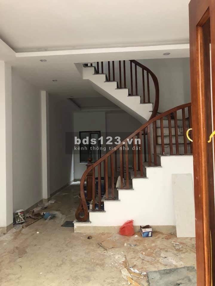 Nhà phân lô, phố Định Công, 5 tầng xây mới giá chỉ ngót 4 tỷ