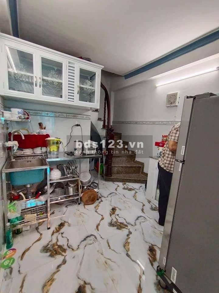 Bán gấp nhà Trung tâm Phú Nhuận - 70m2 giá 4.8 tỷ