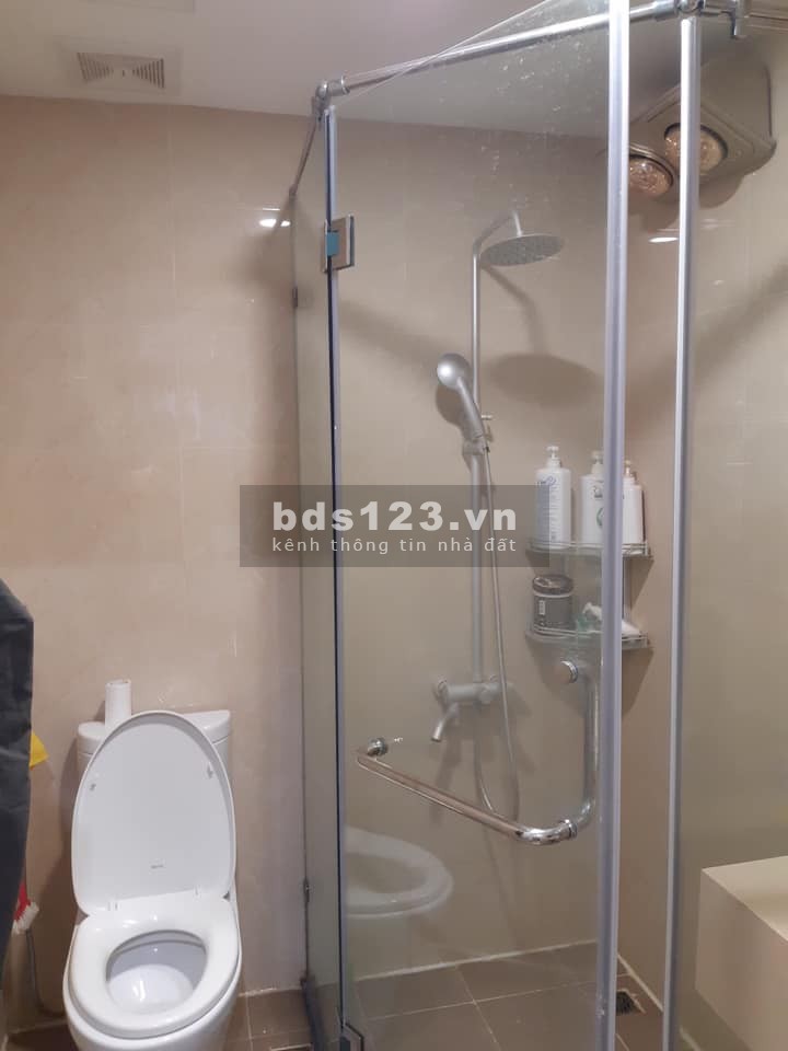 Cần bán gấp căn hộ chung cư FLC Star Tower Hà Đông 797m2 - 2PN - 1,75 tỷ. LH: 0374393926.