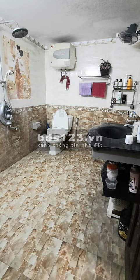 Bán nhà đường Võ Chí Công, 5m oto quay đầu, 4 tầng bê tông cốt thép