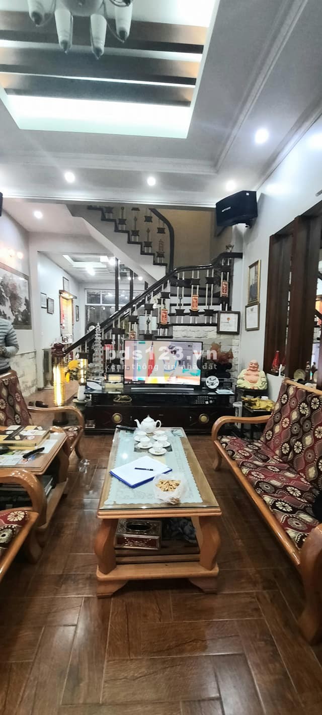 Bán nhà đường Võ Chí Công, 5m oto quay đầu, 4 tầng bê tông cốt thép