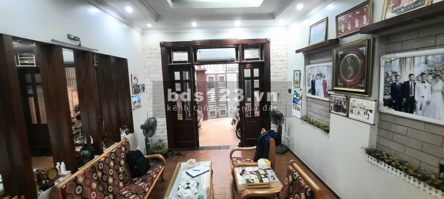 Bán nhà đường Võ Chí Công, 5m oto quay đầu, 4 tầng bê tông cốt thép