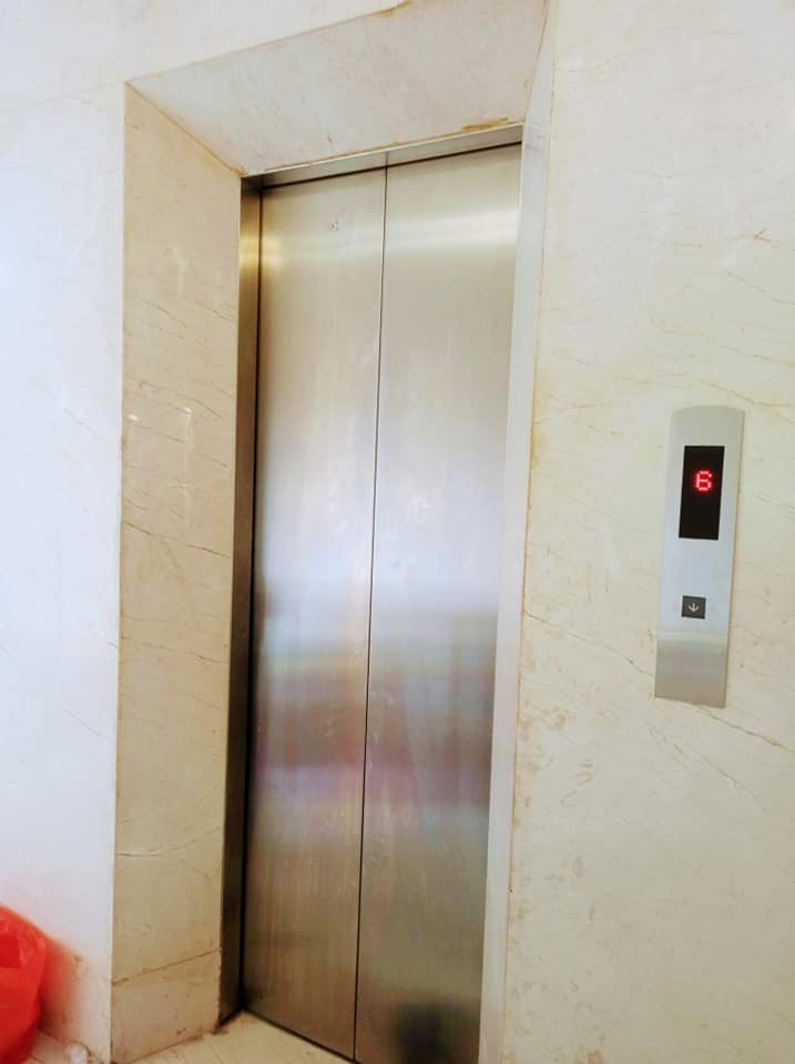 Mặt phố kinh doanh sầm uất Long Biên 79m2, đường trước nhà 4 ô tô tránh 7 tầng thang máy hiện đại