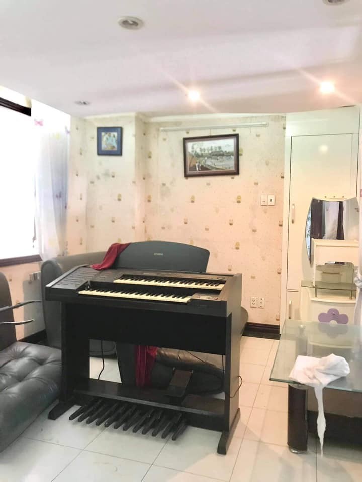 Bán nhà ngang 5m, khu dân cư, không lỗi phong thuỷ, giá 5 tỷ