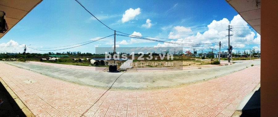 Đất nền mặt tiền chợ thị trấn Thạnh Phú lối đi chính vào khu công nghiệp