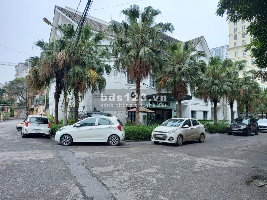 Long Biên Nguyễn Sơn Nhà đẹp như Biệt Thự dt 45m2, 5 tầng, 6 tỷ