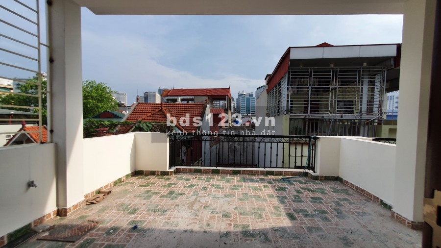Bán 11 căn nhà phân lô mới 100% trung tâm Q. Cầu Giấy, giá chỉ từ 4-5 tỷ!