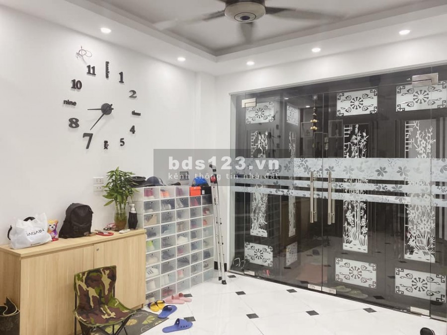 Bán nhà phố Nguyễn Trãi, Vị trí đắc địa gần ( Royal city) 32m2x5T 3.6 Tỷ.
