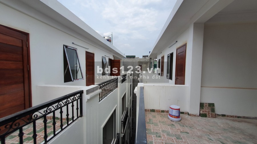 Bán 11 căn nhà phân lô mới 100% trung tâm Q. Cầu Giấy, giá chỉ từ 4-5 tỷ!