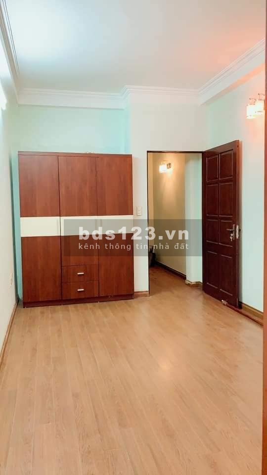 Đội Cấn, Ba Đình 40m 3 tầng ở ngay giá chỉ 3.85 tỷ