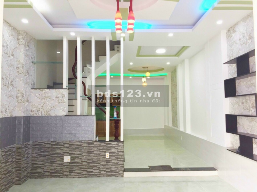 Nhà rộng, 1 căn ra mặt tiền Trường Chinh, Tân Bình. 6,9 tỷ