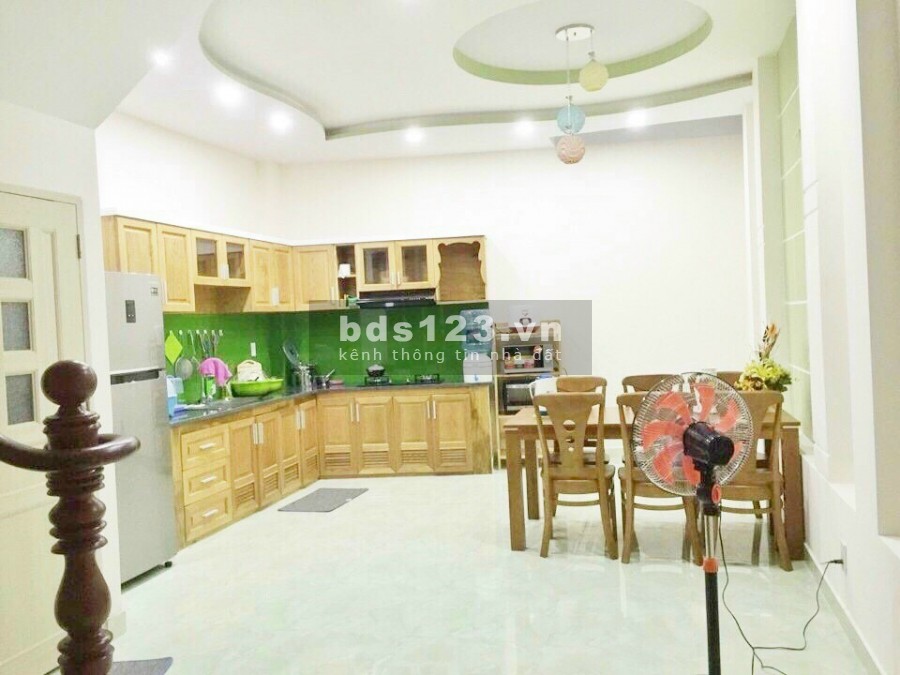 Nhà rộng, 1 căn ra mặt tiền Trường Chinh, Tân Bình. 6,9 tỷ