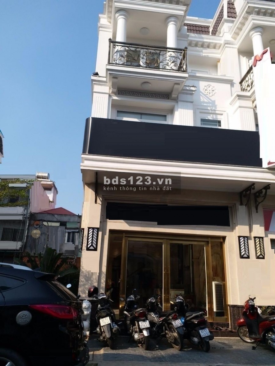 Mặt tiền mới xây, đường Ung Văn Khiêm gần ngã 3