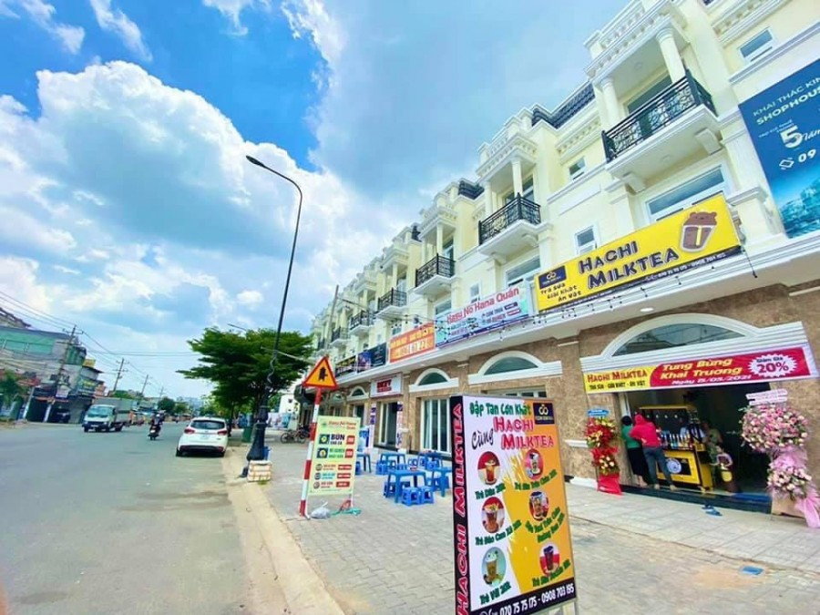 Shophouse 1 trệt 2 lầu 4 mặt tiền tại Tp Dĩ An 1.5 tỷ nhận nhà ngay Sang sổ liền tay