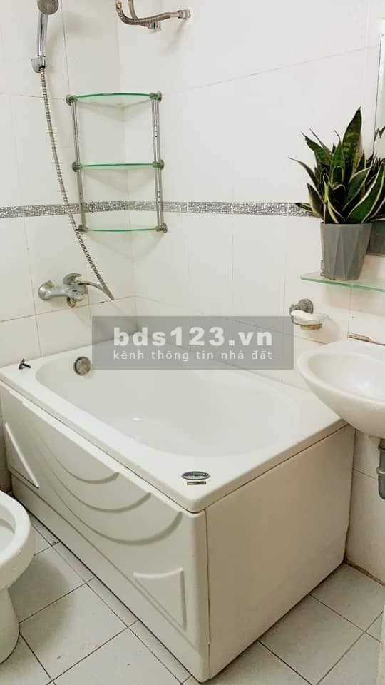 Đội Cấn, Ba Đình 40m 3 tầng ở ngay giá chỉ 3.85 tỷ