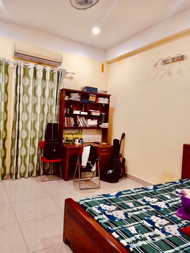 Nhà đẹp HXH Trần Xuân Soạn Tân Kiểng 4x15 chỉ hơn 100 triệu/m2.