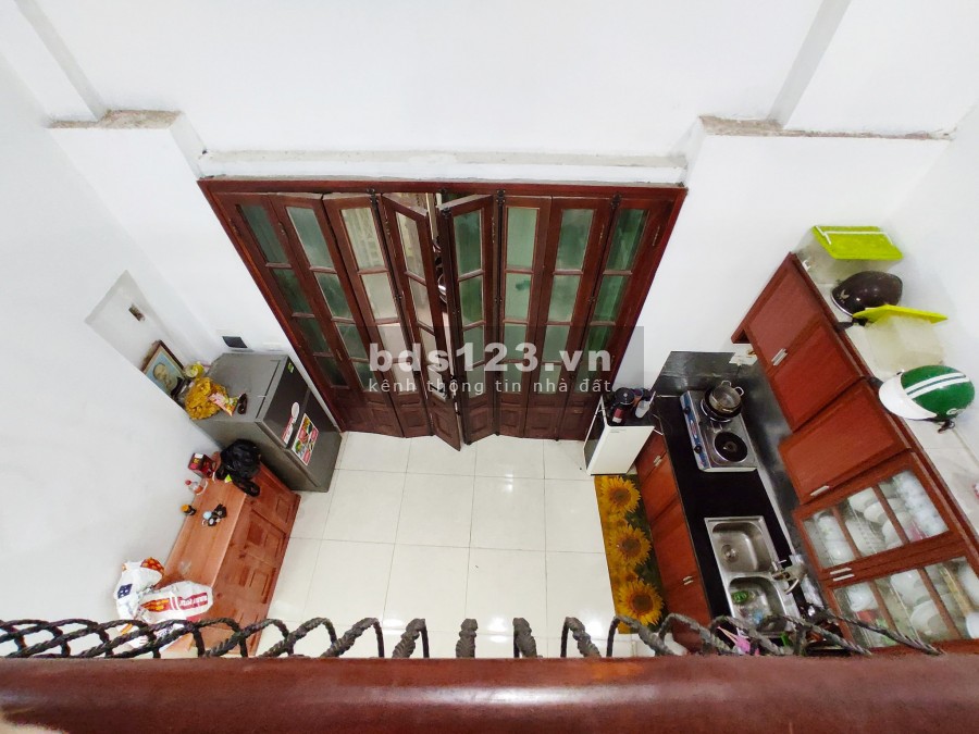 Bán nhà đẹp ngõ Tô Hoàng, 24m2, 5 tầng, MT 4.5m, giá nhỉnh 2 tỷ