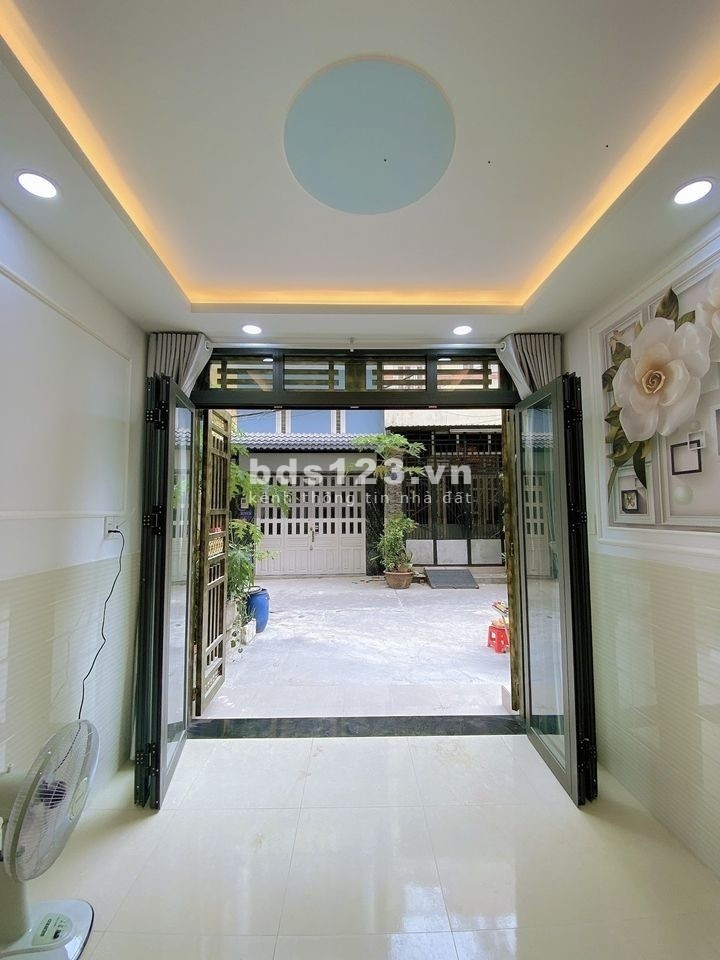 Nhà chính chủ hẻm ô tô 6.5M Tân Quý Tân Phú, chỉ 5.x Tỷ