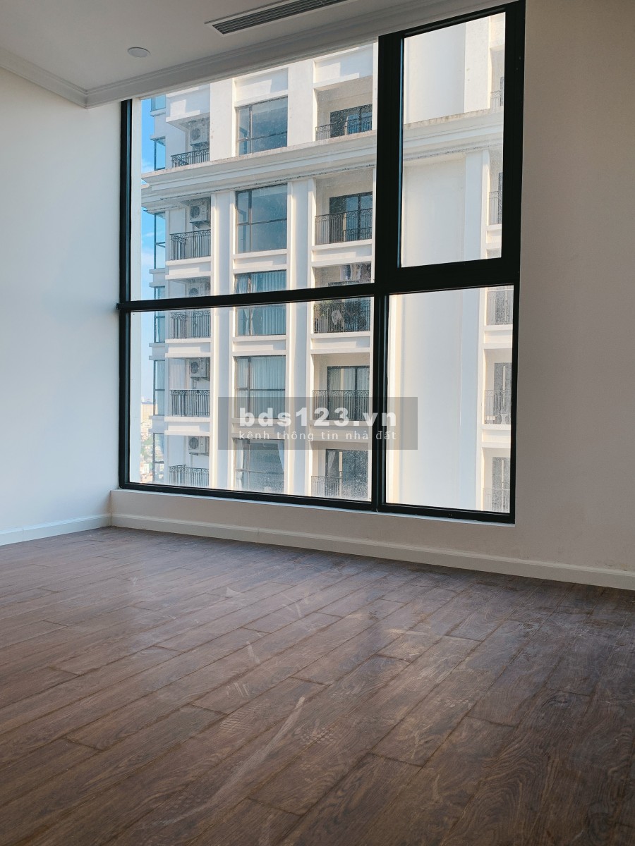 Căn 3pn, dt 92m2, 2 ban công sổ đỏ Giá: 3.25 tỷ (bao phí) Sunshine Riverside