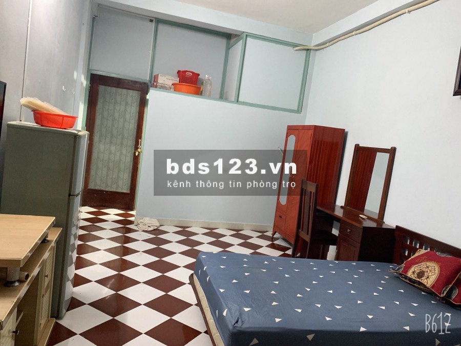 Cho thuê phòng trọ đầy đủ nội thất giá rẻ Phú Nhuận ở mặt tiền đường Phan Đình Phùng