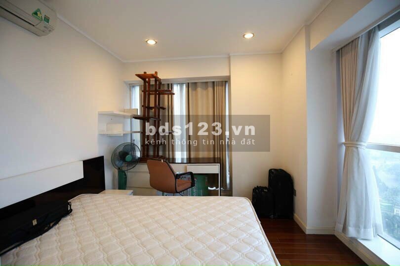 Cho thuê căn hộ L1, tầng 12, diện tích 154m2 , full nội thất, lh: 0972933496
