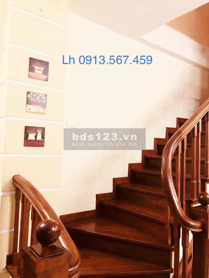 Vài bước ra phố nhà đẹp 100% nội thất gỗ Lim ô tô đỗ cửa Giá 5.2 tỷ